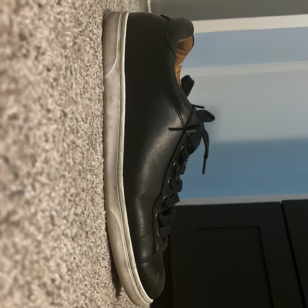 Vionic sneakers - Picture 2 of 3